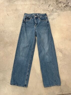 Women’s Old Navy Classic Straight Leg Denim Jeans - Blue Size 2